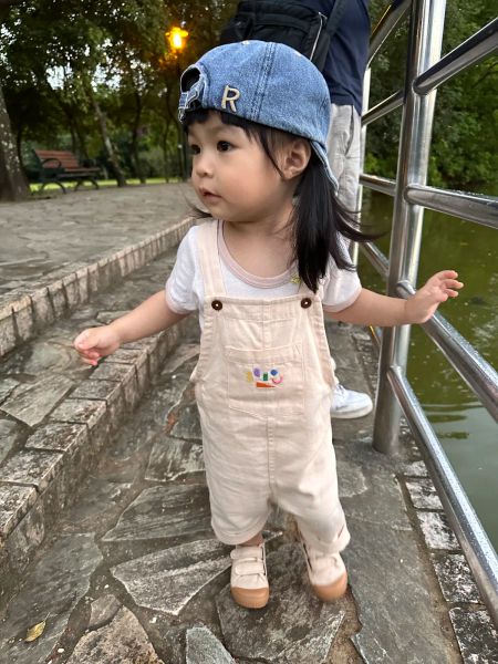 Copenhagen Colors - *TWILL SHORT SPENCER ROMPER 淺粉品牌logo薄丹寧 吊帶褲 image 1 of 0