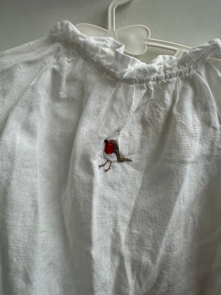 小愛麗絲小鳥刺繡白色上衣 image 1 of 0