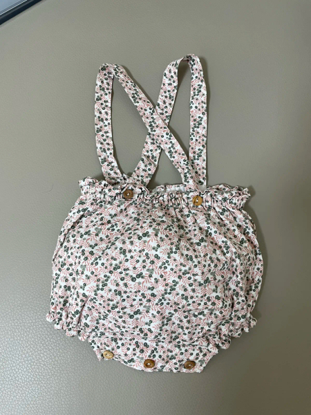 Green berri straps bloomer 綠色漿果與腮紅-吊帶燈籠褲 image 1 of 0
