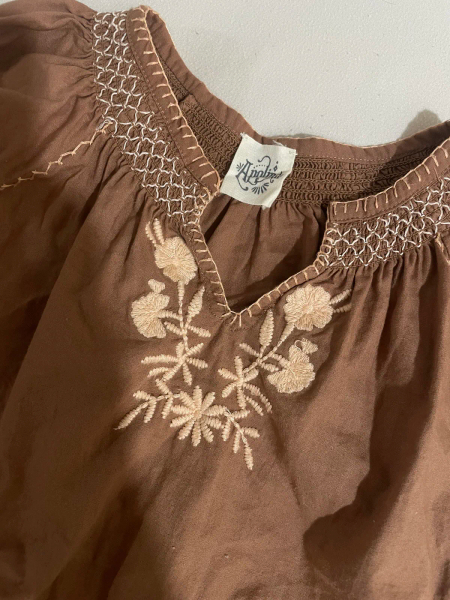 刺繡包屁衣 image 1 of 0