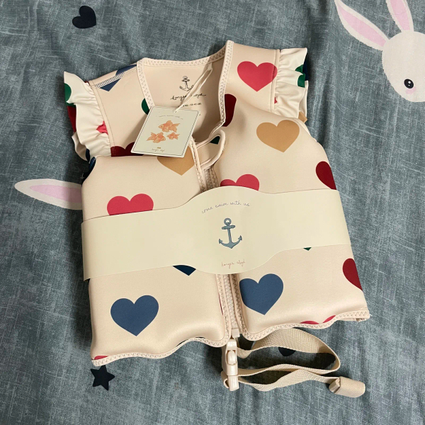 Neoprene Float Vest 漂浮背心（愛心) image 1 of 0