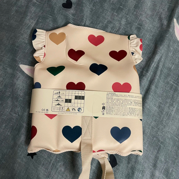 Neoprene Float Vest 漂浮背心（愛心) image 1 of 0