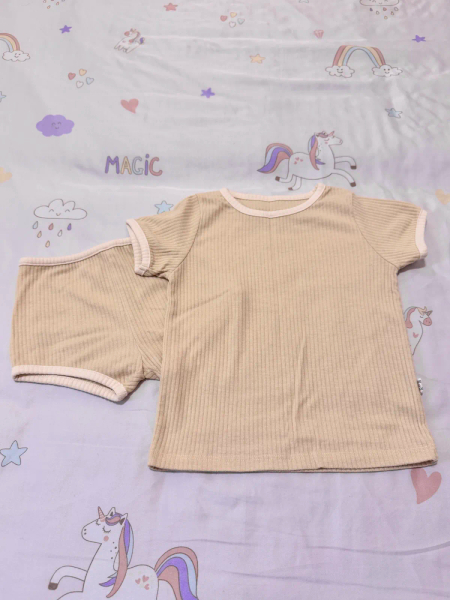 正韓peekaboo居家服 黃 image 1 of 0