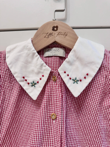 紅格紋刺繡小尖領上衣 image 1 of 0