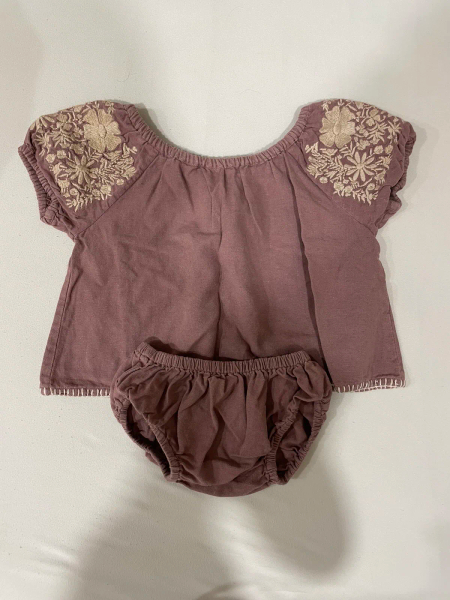 12-18M sets image 1 of 0