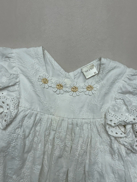白色小花包屁衣 image 1 of 0