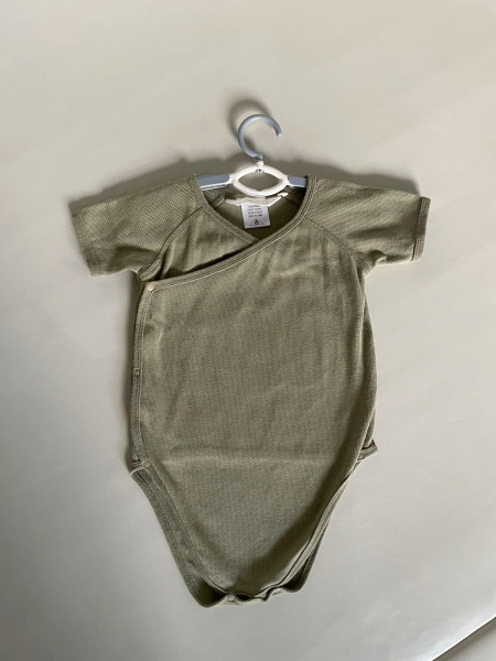 有機棉草綠和服式短袖包屁衣 image 1 of 0