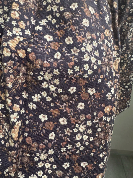 碎花洋 image 1 of 0