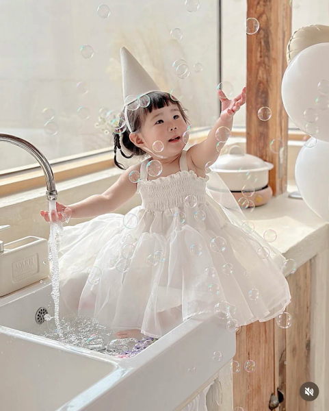 綁帶澎澎紗裙洋裝 image 1 of 0