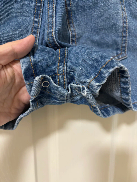 精典款牛仔吊帶短褲 image 1 of 0