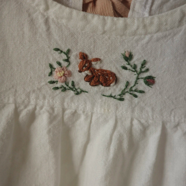 刺繡小鹿洋裝 image 1 of 0