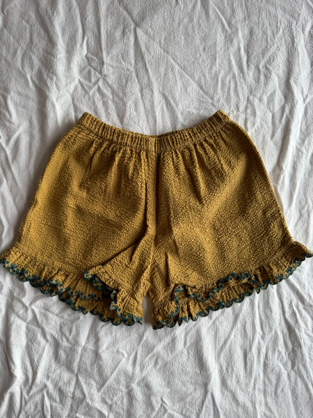 薑黃色有機棉寬邊刺繡短褲 image 1 of 0