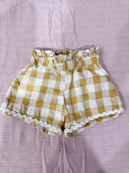 甜心焦糖格紋尖領泡泡袖上衣+短褲 image 1 of 0