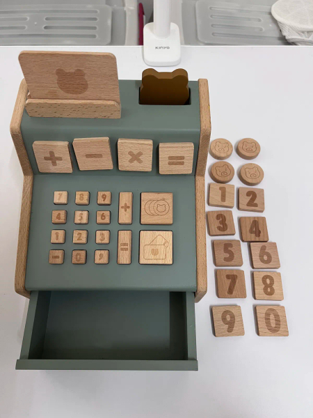 木製收銀機玩具 image 1 of 0
