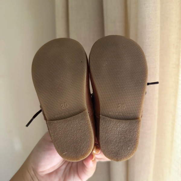 棕色百搭復古小牛皮綁帶女童鞋皮鞋 image 1 of 0