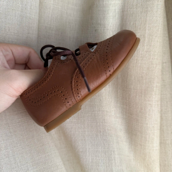 棕色百搭復古小牛皮綁帶女童鞋皮鞋 image 1 of 0