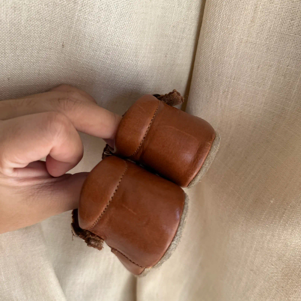 經典棕色學步鞋 image 1 of 0