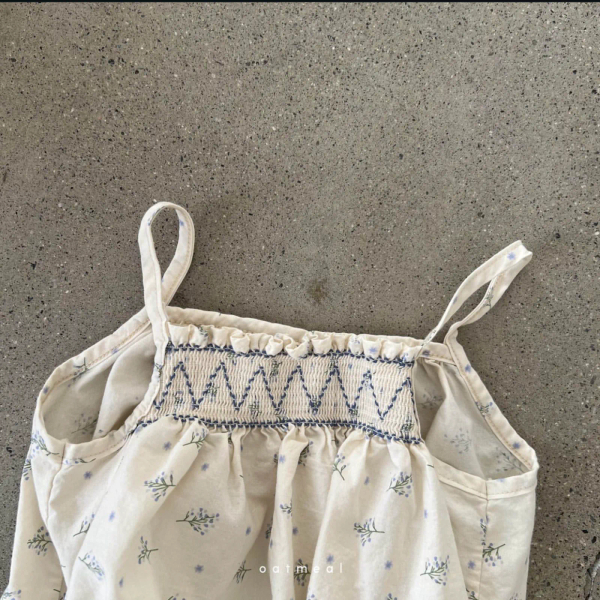 刺繡細肩吊帶洋裝（白色）已保留 image 1 of 0