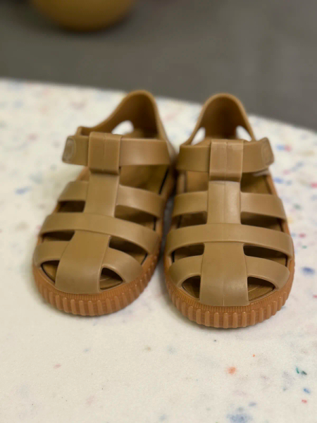 餅乾涼鞋 - Taupe image 1 of 0