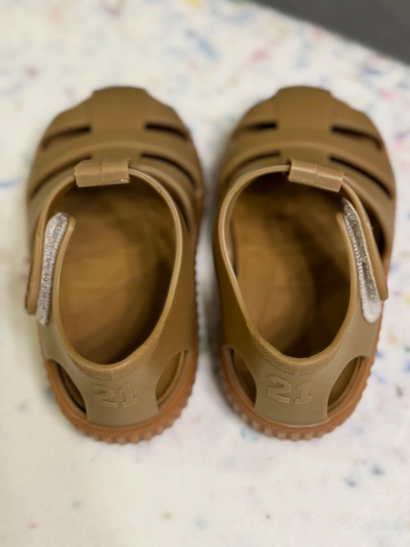 餅乾涼鞋 - Taupe image 1 of 0