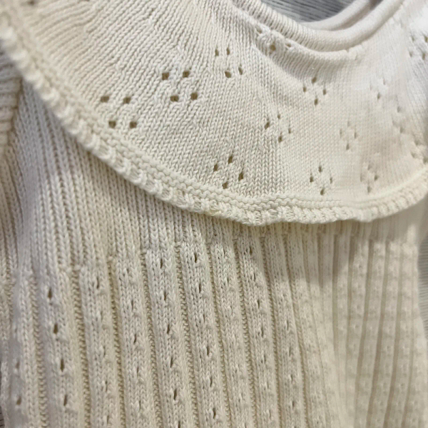 白色針織ㄕㄤˋ ㄧ image 1 of 0