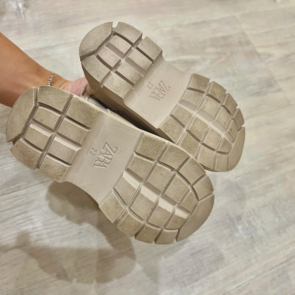 漆皮短靴 image 1 of 0