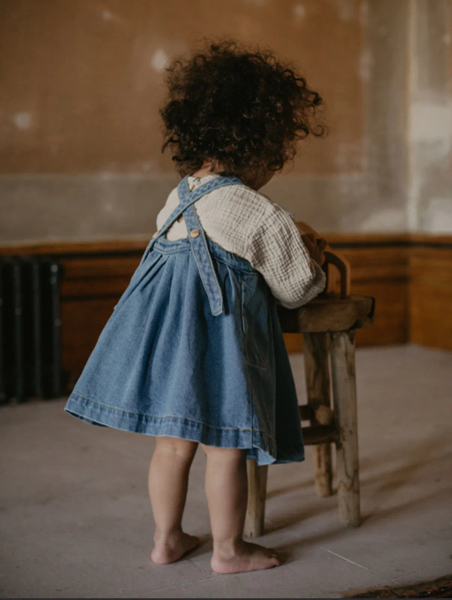 THE OVERSIZED DENIM PINAFORE經典牛仔裙 image 1 of 0