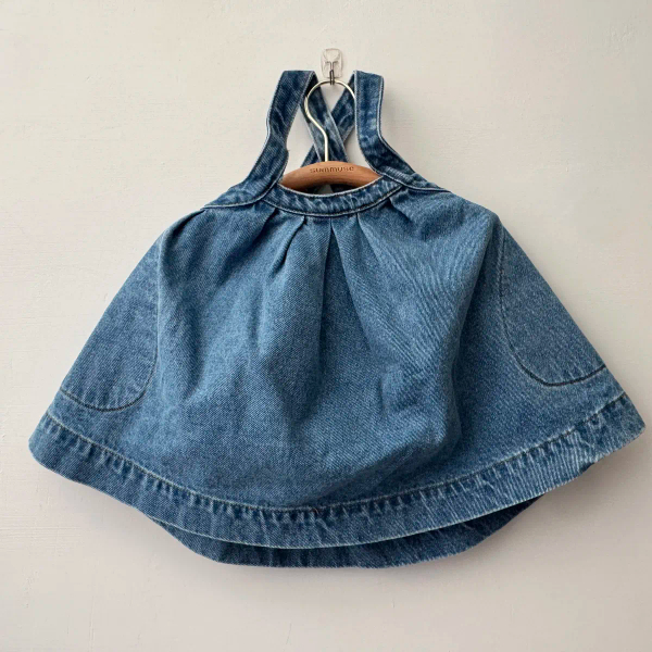 THE OVERSIZED DENIM PINAFORE經典牛仔裙 image 1 of 0