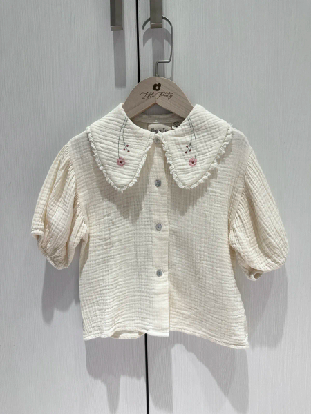 Mod.21.3 Off-white organic blouse with embroidered collar image 1 of 0