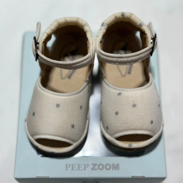 peep zoom 銀色星星亞麻涼鞋 image 1 of 0