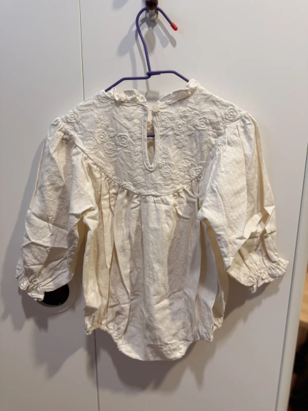 白色雕花包屁衣 image 1 of 0