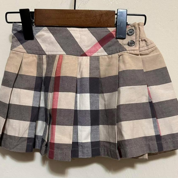 Burberry 經典格紋短裙 2Y image 1 of 0