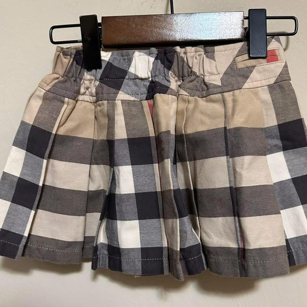 Burberry 經典格紋短裙 2Y image 1 of 0