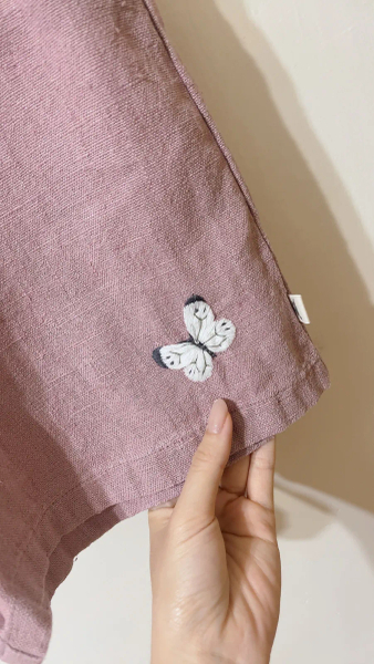 La petite Alice-手工棉麻刺繡pippa 吊帶褲(92-98) image 1 of 0