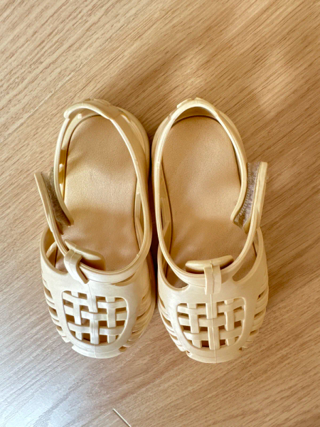 涼鞋 23 image 1 of 0