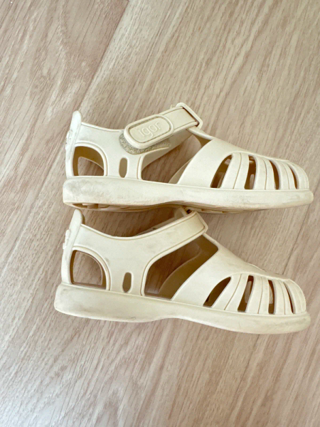 涼鞋 23 image 1 of 0