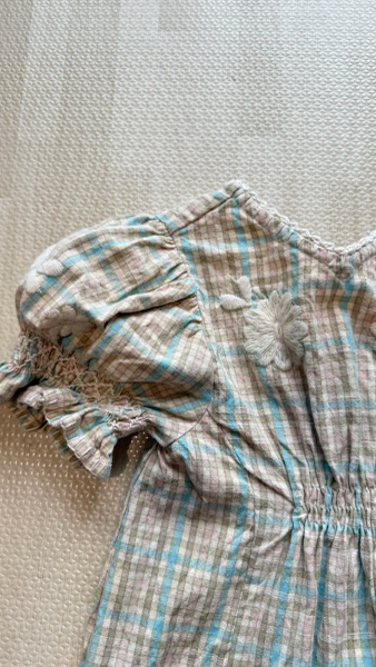22ss格紋刺繡洋裝 image 1 of 0