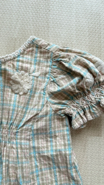 22ss格紋刺繡洋裝 image 1 of 0