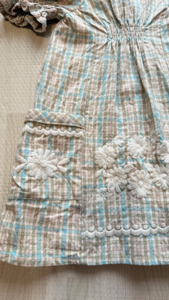 22ss格紋刺繡洋裝 image 1 of 0