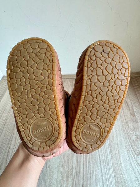 造型冬靴有毛襯裡 image 1 of 0