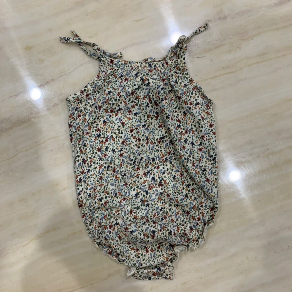 Konges Slojd 碎花綁帶細肩帶包屁衣 6-9m image 1 of 0