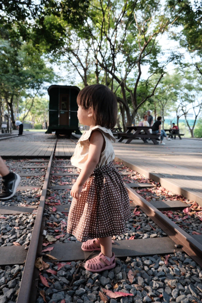 格紋吊帶裙 image 1 of 0