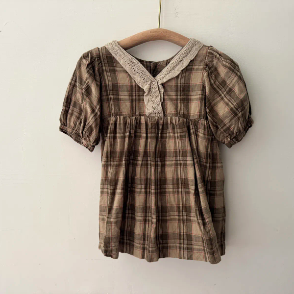 經典格紋蕾絲上衣 image 1 of 0