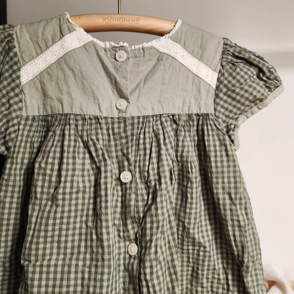 格紋刺繡上衣 image 1 of 0