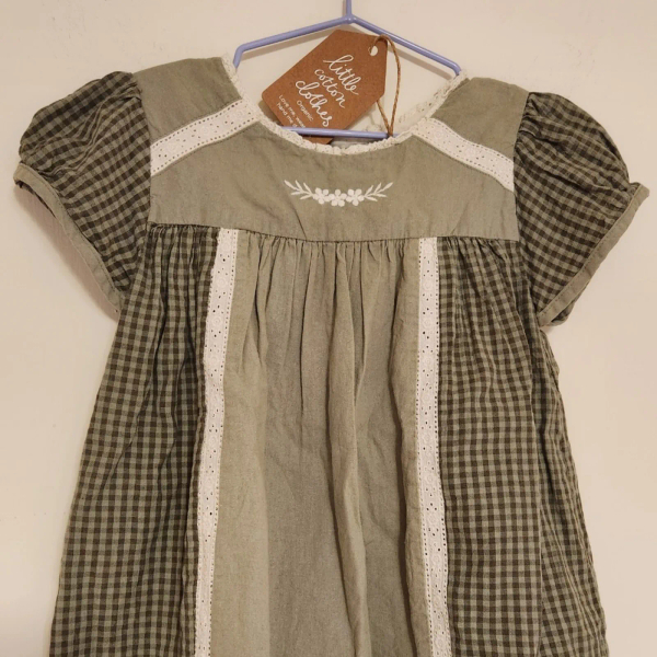 格紋刺繡上衣 image 1 of 0