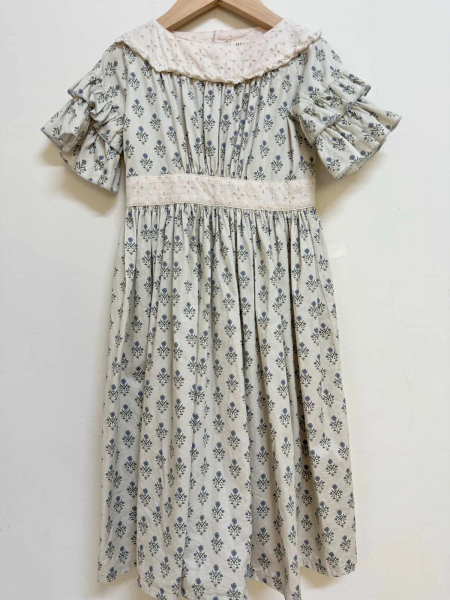 短袖刺繡領荷葉洋裝 ( Blue Poppy） image 1 of 0