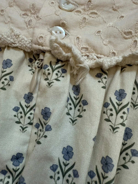 短袖刺繡領荷葉洋裝 ( Blue Poppy） image 1 of 0