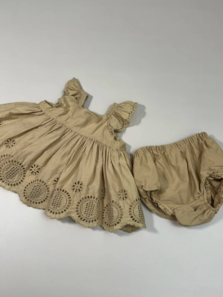 鏤空刺繡套裝 image 1 of 0