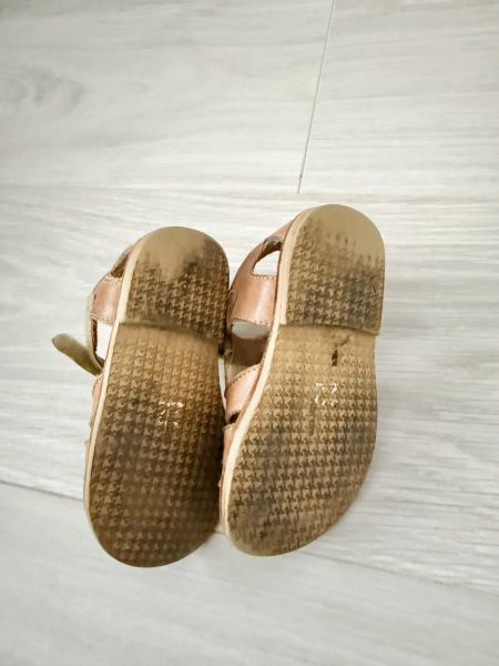 經典編織涼鞋 - 燕麥 image 1 of 0