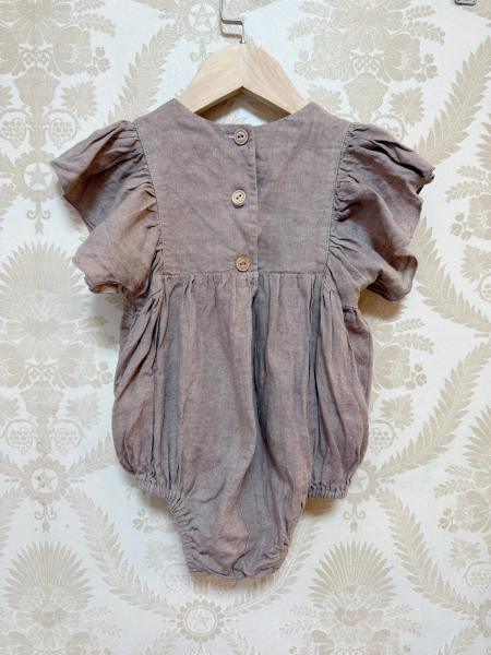 荷葉包屁衣 image 1 of 0